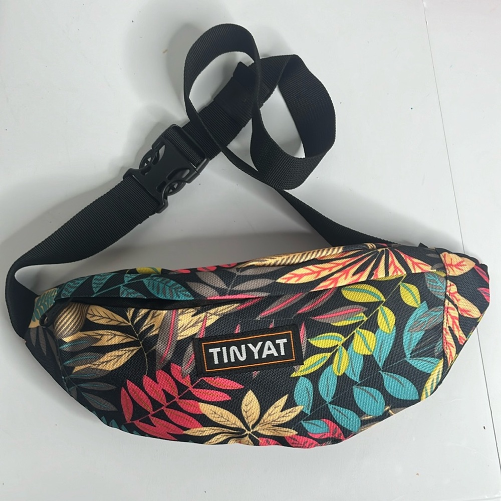 Tinyat Fanny Pack NWOT Floral multi Color lots of space inside
